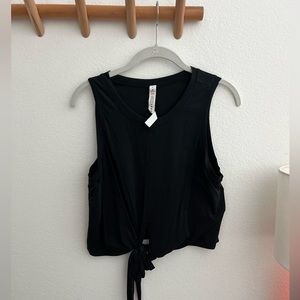 Lululemon cropped tank